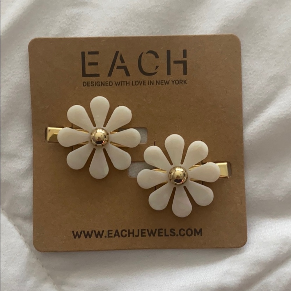 Each jewels flower hair clips